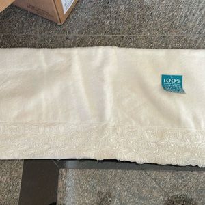 Avanti White Bath Towel NWT